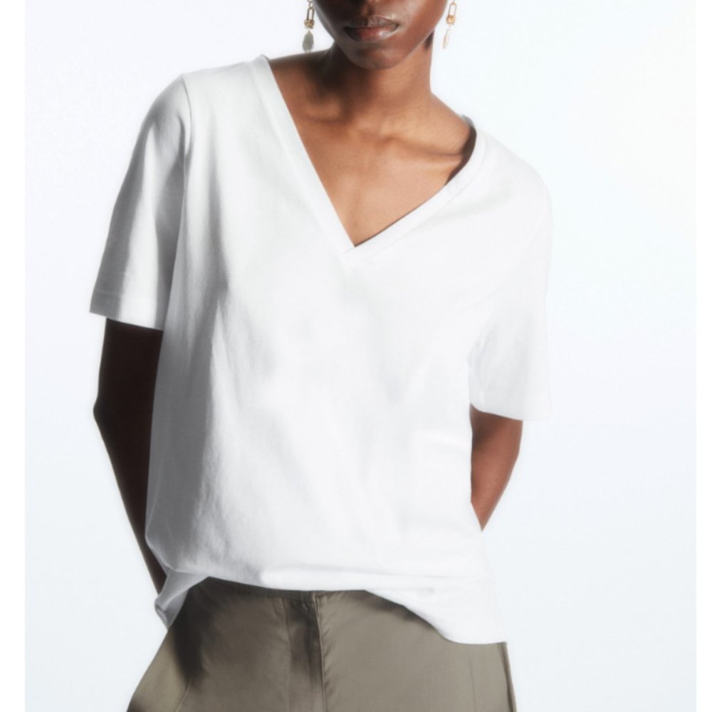 NWT! COS Elegant White V-Neck Women's T-Shirt Top Size XS